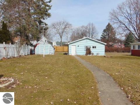 615 Emerson St, Ithaca, MI 48847 photo 30