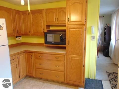 335 S Ithaca St, Ithaca, MI 48847 photo 10