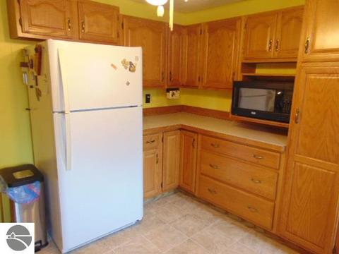 335 S Ithaca St, Ithaca, MI 48847 photo 9