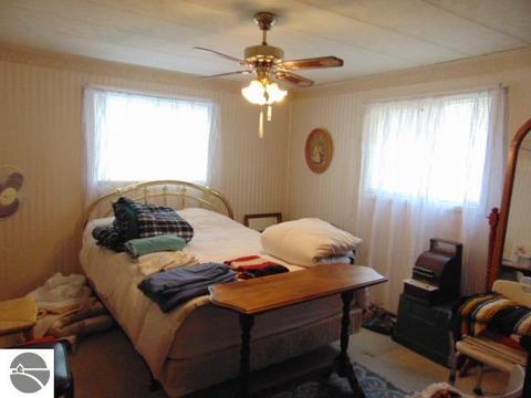 335 S Ithaca St, Ithaca, MI 48847 photo 14