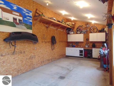 2871 E Roggy Rd, Ithaca, MI 48847 photo 4