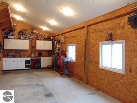2871 E Roggy Rd, Ithaca, MI 48847 photo 5
