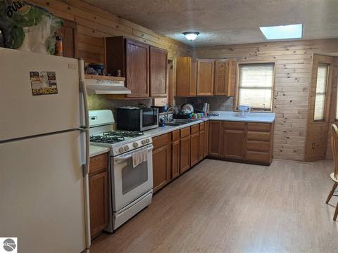 235 S Court St, Au Gres, MI 48703 photo 2