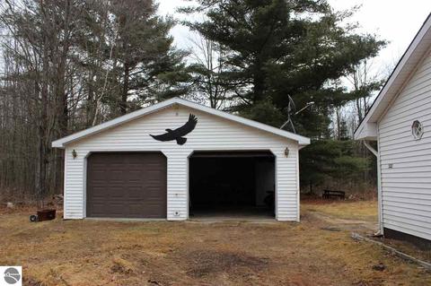 1096 N Hockaday Rd, Gladwin, MI 48624 photo 2