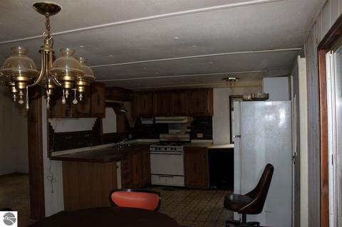 1096 N Hockaday Rd, Gladwin, MI 48624 photo 9
