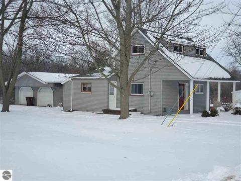 501 N Elm St, Ithaca, MI 48847 photo 1