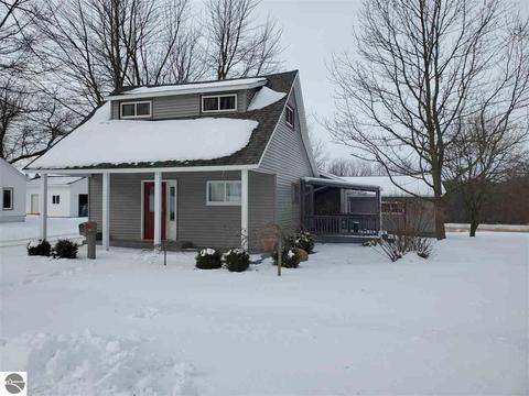 501 N Elm St, Ithaca, MI 48847 photo 4