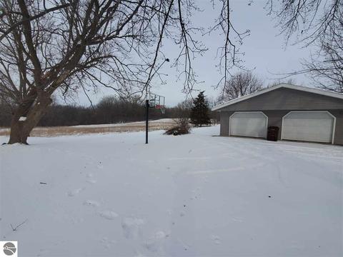 501 N Elm St, Ithaca, MI 48847 photo 22