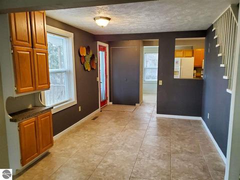 102 Elm St, Harrison, MI 48625 photo 7