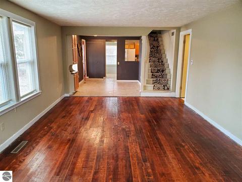 102 Elm St, Harrison, MI 48625 photo 6