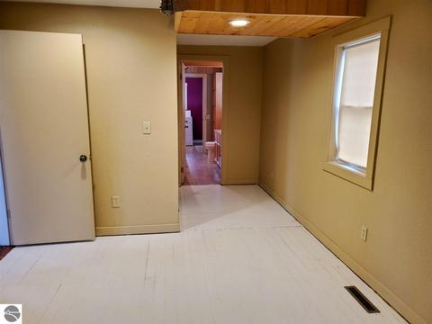 102 Elm St, Harrison, MI 48625 photo 22