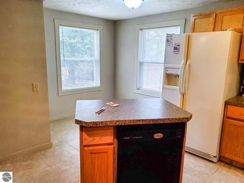 102 Elm St, Harrison, MI 48625 photo 14