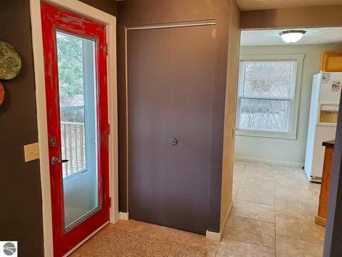 102 Elm St, Harrison, MI 48625 photo 8