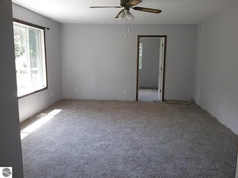 8945 E Remus Rd, Mount Pleasant, MI 48858 photo 6