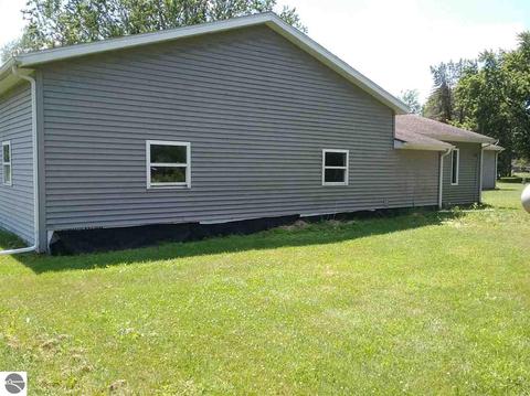 8945 E Remus Rd, Mount Pleasant, MI 48858 photo 34