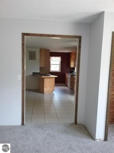 8945 E Remus Rd, Mount Pleasant, MI 48858 photo 5