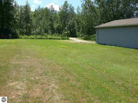 8945 E Remus Rd, Mount Pleasant, MI 48858 photo 35