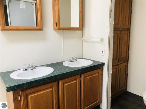 2036 E M-55, Cadillac, MI 49601 photo 13