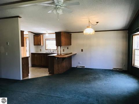 2036 E M-55, Cadillac, MI 49601 photo 7