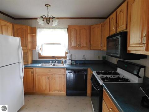 2872 E Lake Dr, Lupton, MI 48635 photo 5