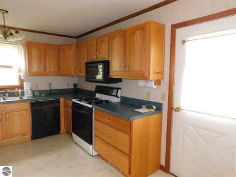 2872 E Lake Dr, Lupton, MI 48635 photo 6