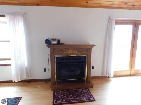 2872 E Lake Dr, Lupton, MI 48635 photo 4