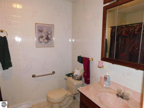 2872 E Lake Dr, Lupton, MI 48635 photo 8