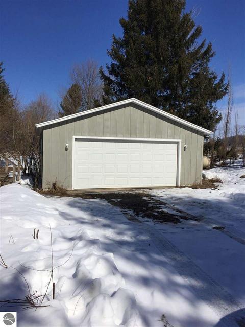 4548 S Ski View Cir, Cedar, MI 49621 photo 2