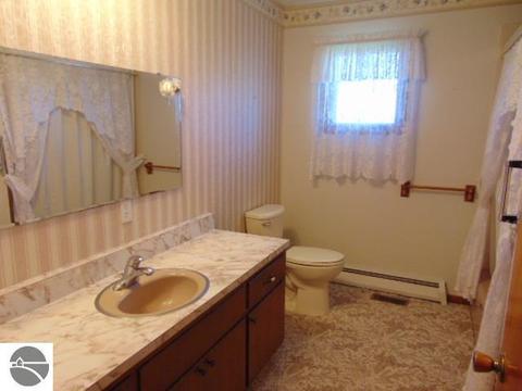 1989 N Jerome Rd, Ithaca, MI 48847 photo 14