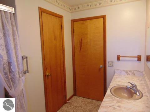 1989 N Jerome Rd, Ithaca, MI 48847 photo 16