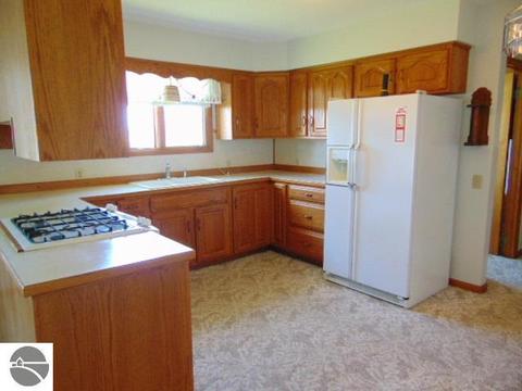 1989 N Jerome Rd, Ithaca, MI 48847 photo 4
