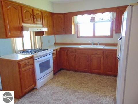 1989 N Jerome Rd, Ithaca, MI 48847 photo 5