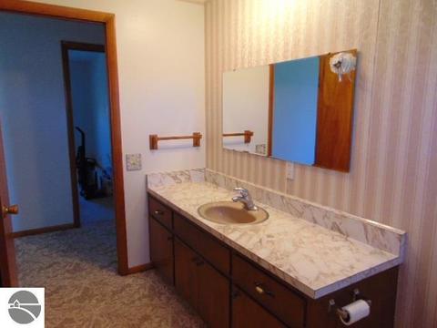 1989 N Jerome Rd, Ithaca, MI 48847 photo 15