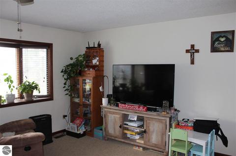 2145 E Surrey Rd, Farwell, MI 48622 photo 8