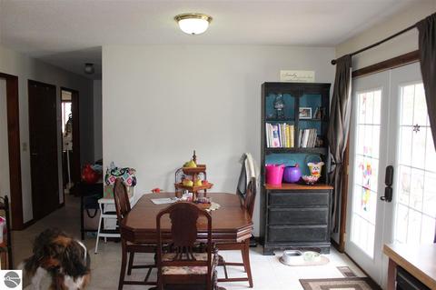 2145 E Surrey Rd, Farwell, MI 48622 photo 5