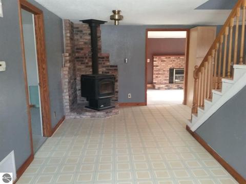 2362 Cdale Dr, Harrison, MI 48625 photo 7
