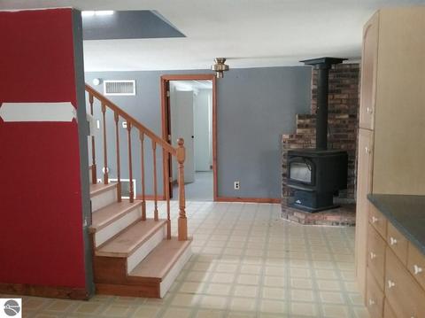 2362 Cdale Dr, Harrison, MI 48625 photo 5