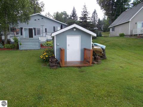 5537 N Shady Ln, Hale, MI 48739 photo 3