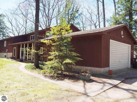 8607 Deadstream Rd, Honor, MI 49640 photo 7