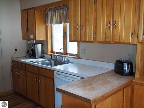 8607 Deadstream Rd, Honor, MI 49640 photo 9