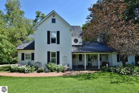 4751 N Panoramic Dr, Omena, MI 49674 photo 2