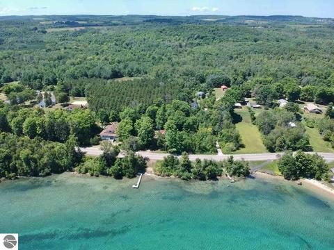 4751 N Panoramic Dr, Omena, MI 49674 photo 5