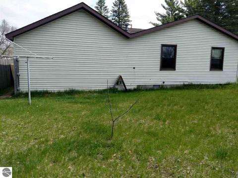 605 Plum St, Grayling, MI 49738 photo 7