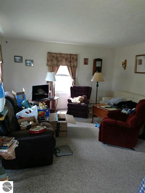 605 Plum St, Grayling, MI 49738 photo 4