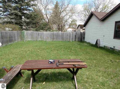 605 Plum St, Grayling, MI 49738 photo 8