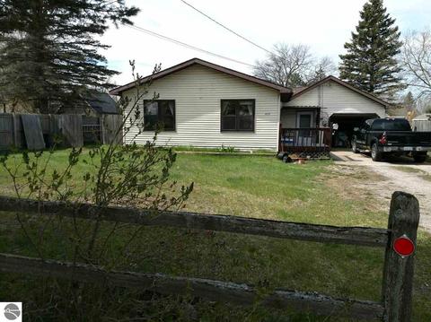 605 Plum St, Grayling, MI 49738 photo 6