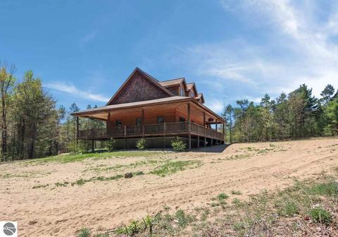 2367 Langs Ln, Interlochen, MI 49643 photo 4