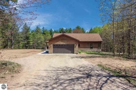 2367 Langs Ln, Interlochen, MI 49643 photo 5