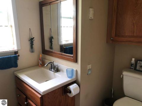 1507 E Brooks Rd, Midland, MI 48640 photo 6