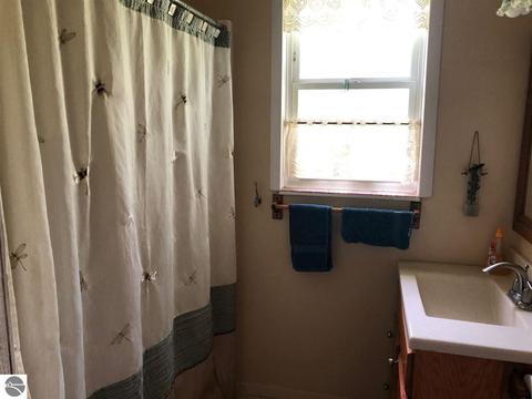 1507 E Brooks Rd, Midland, MI 48640 photo 7
